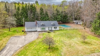 497 Canaan Rd, Skowhegan, ME 04976