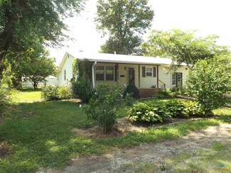 300 Winchell Ave, Windsor, MO 65360