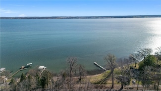 5249 N Kashong Point, Geneva, NY 14456