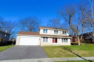 816 Woodbine Cir, Lake Zurich, IL 60047