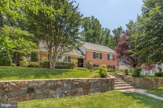 6237 Clearwood Rd, Bethesda, MD 20817
