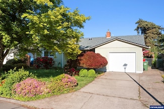 742 S Oregon Dr, Woodburn, OR 97071