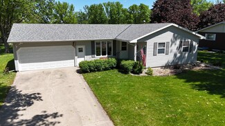 1314 W Birch Ave, Olivia, MN 56277