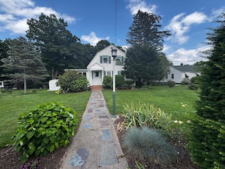 38 N West St, Feeding Hills, MA 01030