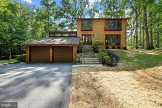 9027 Timberwolf Ct, Vienna, VA 22182