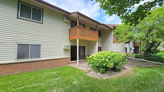 3919 Foss Rd Unit 101, Columbia Heights, MN 55421