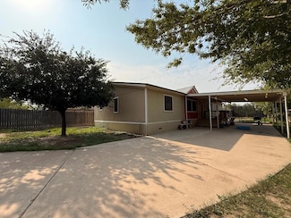 826 Fm 1589, Eagle Pass, TX 78852