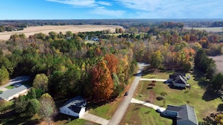 1267 Glenbriar Ct, Woodleaf, NC 27054