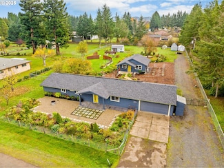 27862 Green Oaks Dr, Eugene, OR 97402