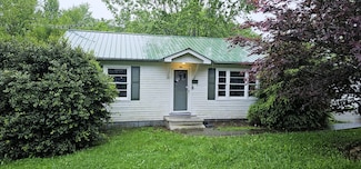 109 Hayes St, Smithville, TN 37166
