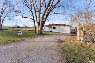 3221 66th Ave, Moline, IL 61265