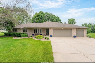 2893 Woodhaven Cir, de Pere, WI 54115