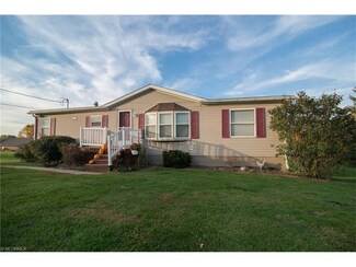 12883 Patterson Rd, North Lawrence, OH 44666