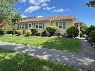 24 Garfield Ave Unit West, Bristol, RI 02809