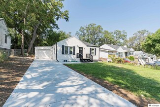 3346 N 37th St, Omaha, NE 68111