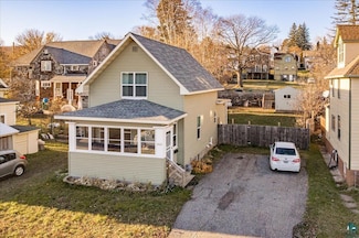 2423 W 5th St, Duluth, MN 55806