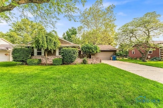 838 Liberty Dr, Waterville, OH 43566