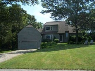5 Brookfield Dr, Gloucester, MA 01930