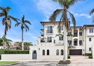 425 5th St S Unit A, Naples, FL 34102