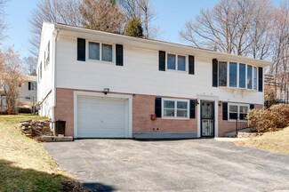 284 Saint Nicholas Ave, Worcester, MA 01606
