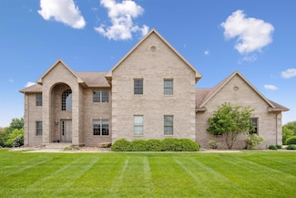 3022 Waterbury Dr, Cedar Falls, IA 50613