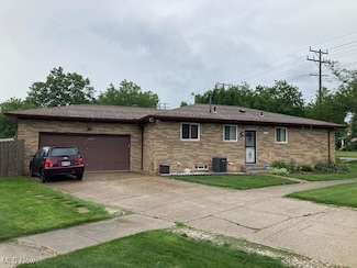 6054 Pearl Rd, Parma Heights, OH 44130