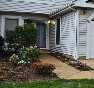 90 van Liew Ct, East Brunswick, NJ 08816
