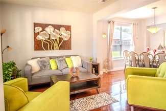 1013 Lilac Ln, Desoto, TX 75115