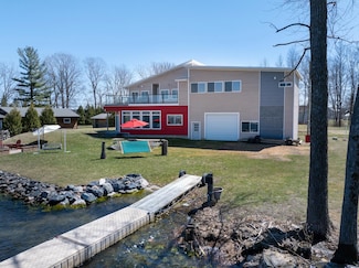 99 Wallys Point Rd, South Hero, VT 05486