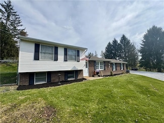 1060 Sugar Run Rd, Venetia, PA 15367