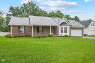 899 Core Rd, Dunn, NC 28334