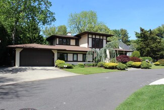 3 Candlewood Ct, Linwood, NJ 08221