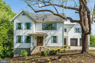 4664 25th St N, Arlington, VA 22207