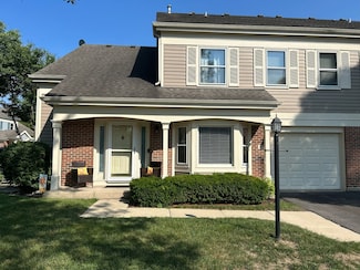 2015 N Lake Arlington Dr Unit 11, Arlington Heights, IL 60004