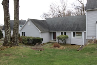 112 Paugassett Ln Unit 112, Shelton, CT 06484