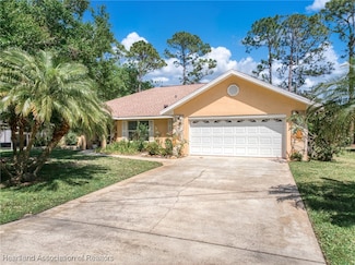 1045 Winter Green St, Lake Placid, FL 33852