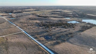 15312 South Rd, Mayetta, KS 66509