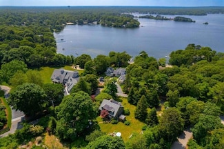 58 Loomis Ln, Centerville, MA 02632