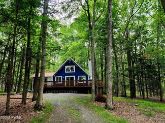 102 Bluejay Ct, Milford, PA 18337