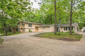 1551 Lake Wildwood Dr, Varna, IL 61375