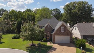 1703 Newton Oak Cir W, Memphis, TN 38117
