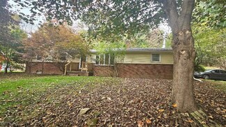 6285 Adams Rd NE, New Philadelphia, OH 44663