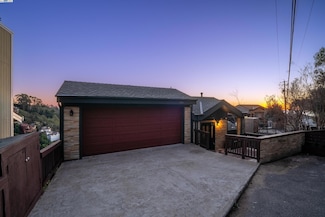 7001 Elverton Dr, Oakland, CA 94611