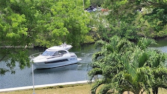 3401 N Country Club Dr Unit 410, Miami, FL 33180
