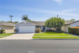 6860 E Roxanne Way, Long Beach, CA 90815