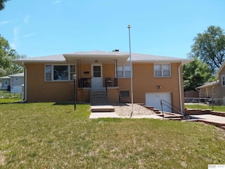 7027 S 39th Ave, Bellevue, NE 68147