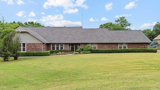 1295 NE Easy St, Claremore, OK 74017
