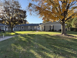 5166 Southglow Ct SE, Grand Rapids, MI 49508