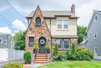 433 E 5th Ave, Roselle, NJ 07203