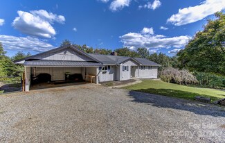 320 Hague Dr, Columbus, NC 28722